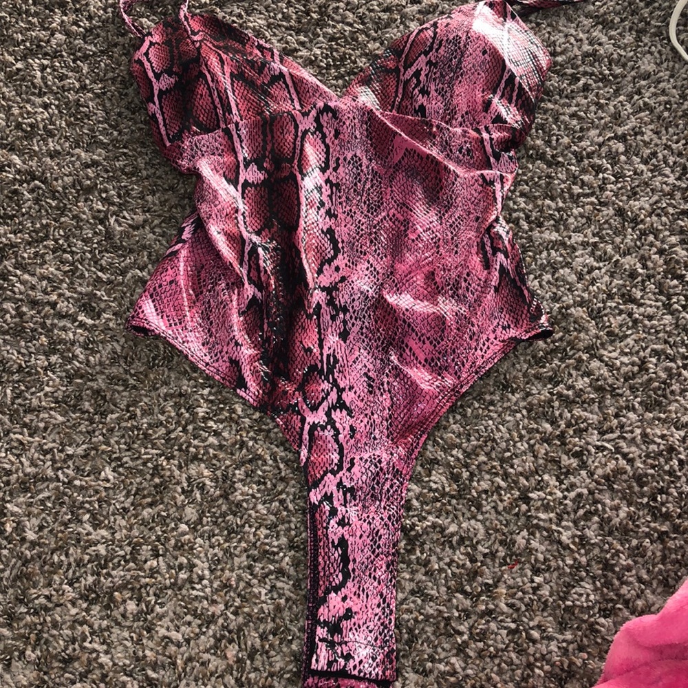 Snake skin body suite pink XS